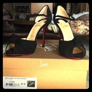 BRAND NEW Christian Louboutin Black Knot Shoes